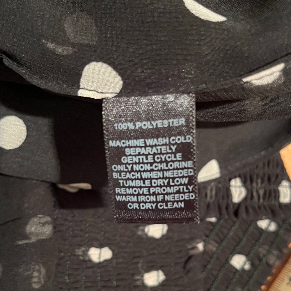 WHBM Black with White Polka Dots Sleeveless Ruffle Neck Top Size XS - Picture 8 of 11